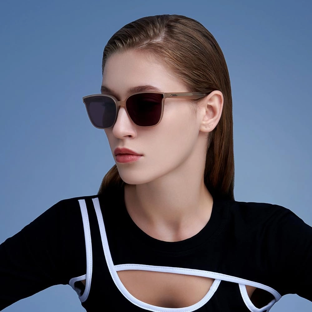 BOLON Men Women Stylish Square Polarized Sunglasses, Exclusive Eyewear Brand of EssilorLuxottica
