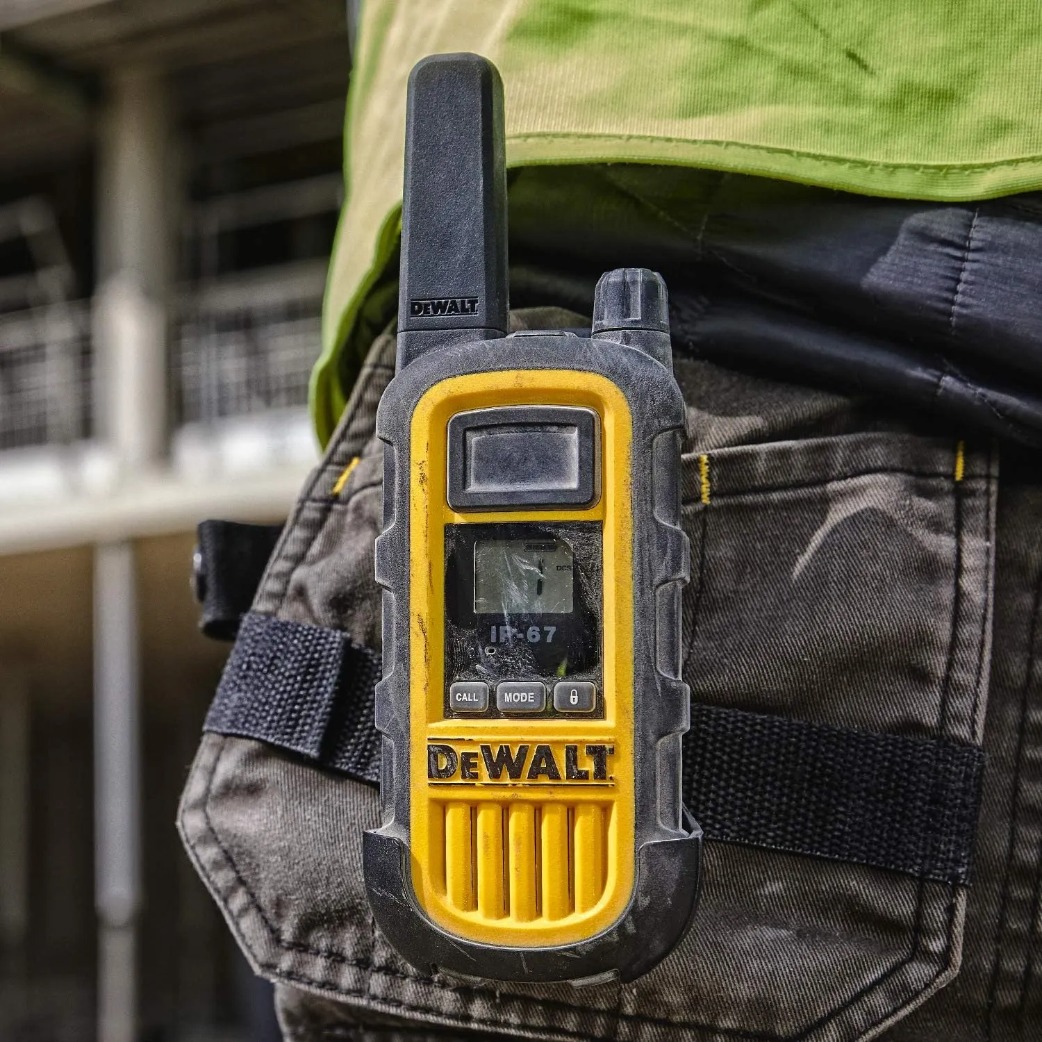 DEWALT DXFRS800 2 Watt Heavy Duty Walkie Talkies - Waterproof, Shock Resistant, Long Range & Rechargeable Two-Way Radio with VOX (6 Pack w/Gang Charger) (DXFRS800-BCH6)