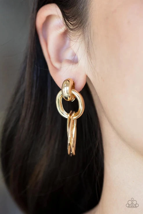 Dynamically Linked Gold Earring