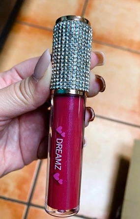 HEY GURL! Best-value LIPGLOSS Extensive range