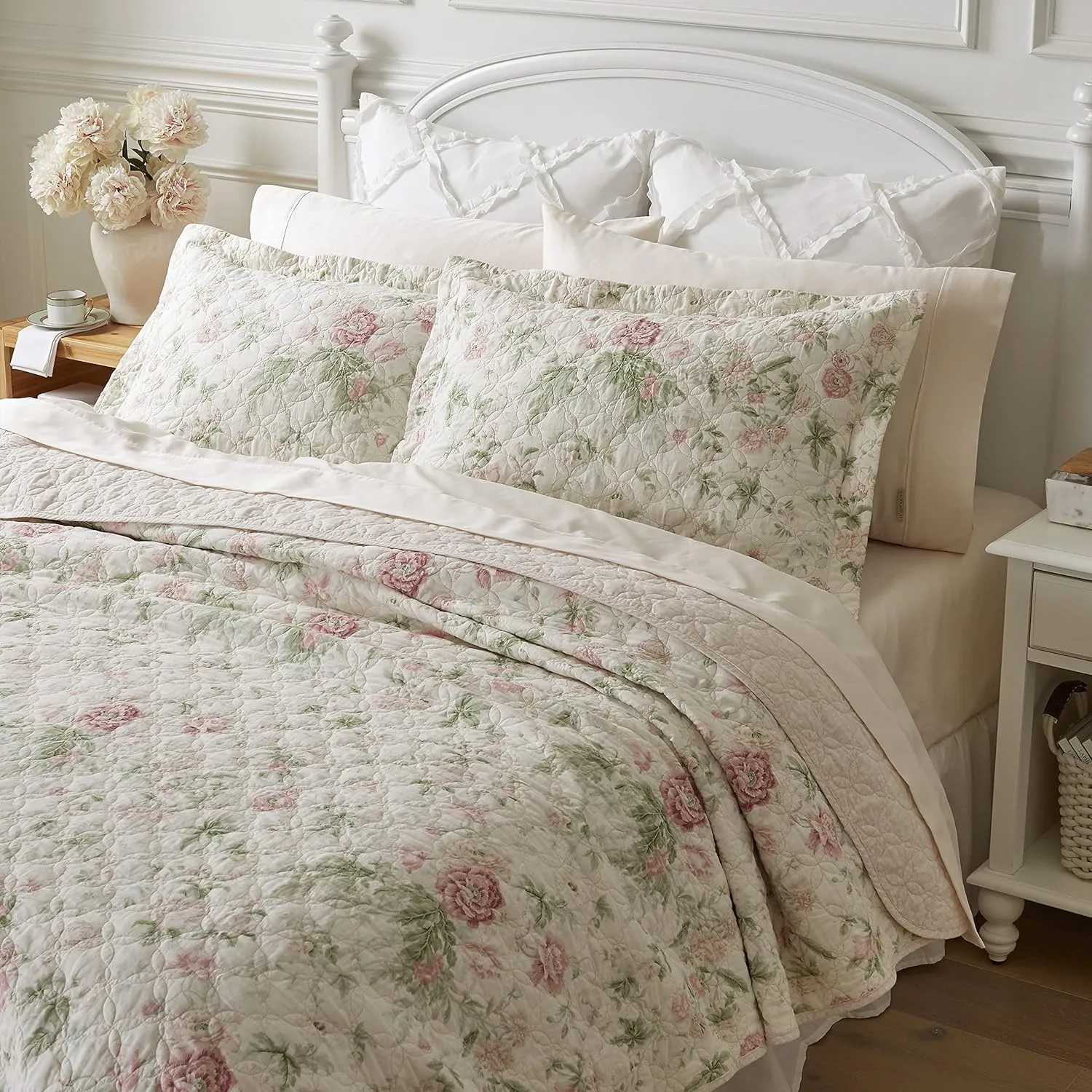 Laura Ashley - King Quilt Set, Reversible Cotton Bedding with Matching Shams, Lightweight Home Decor for All Seasons (Breezy Floral Pink/Green, King)