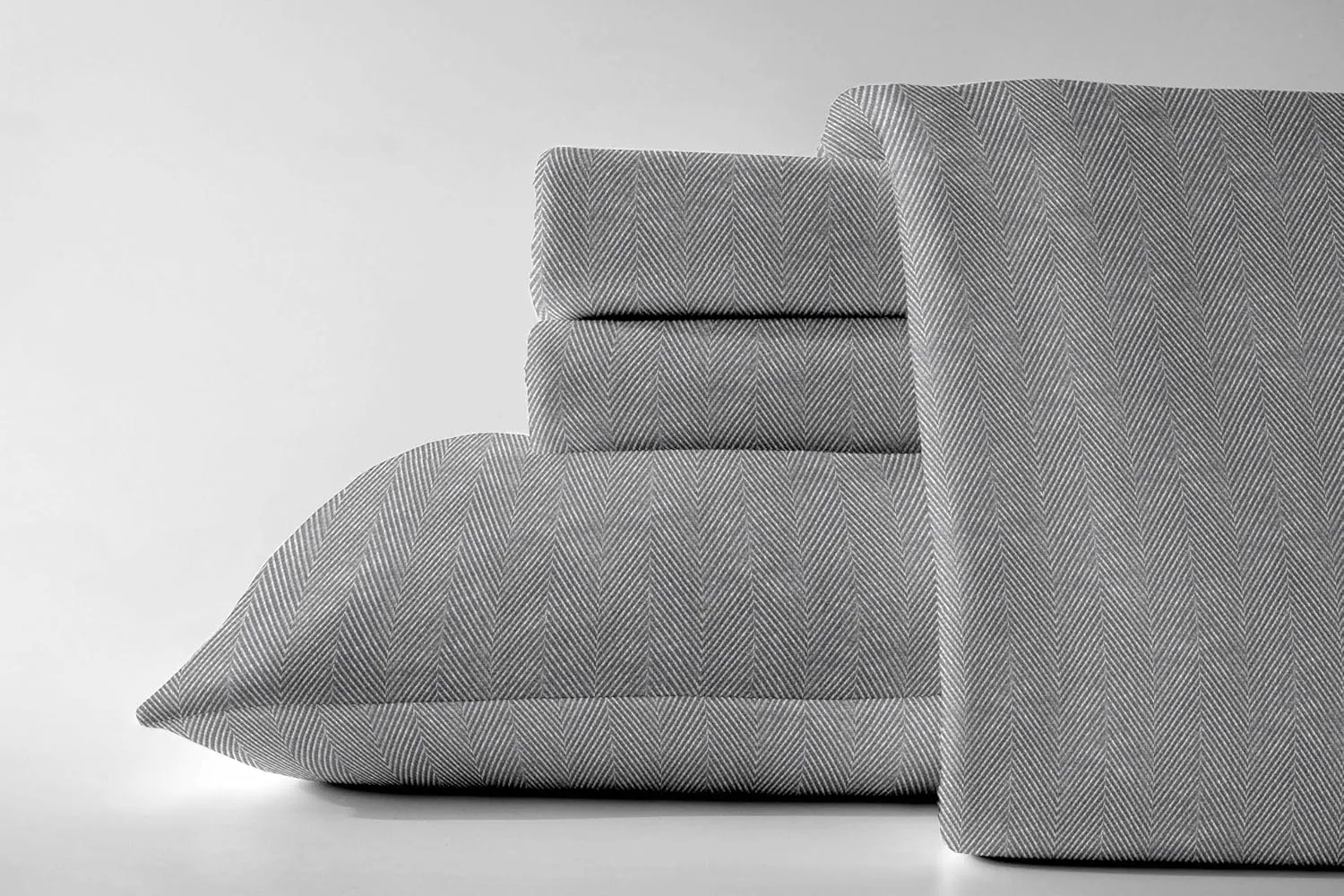 Luxury German Flannel Duvet Cover & Shams Set, 3 Piece (Gray Herringbone, King (U.S. Standard))
