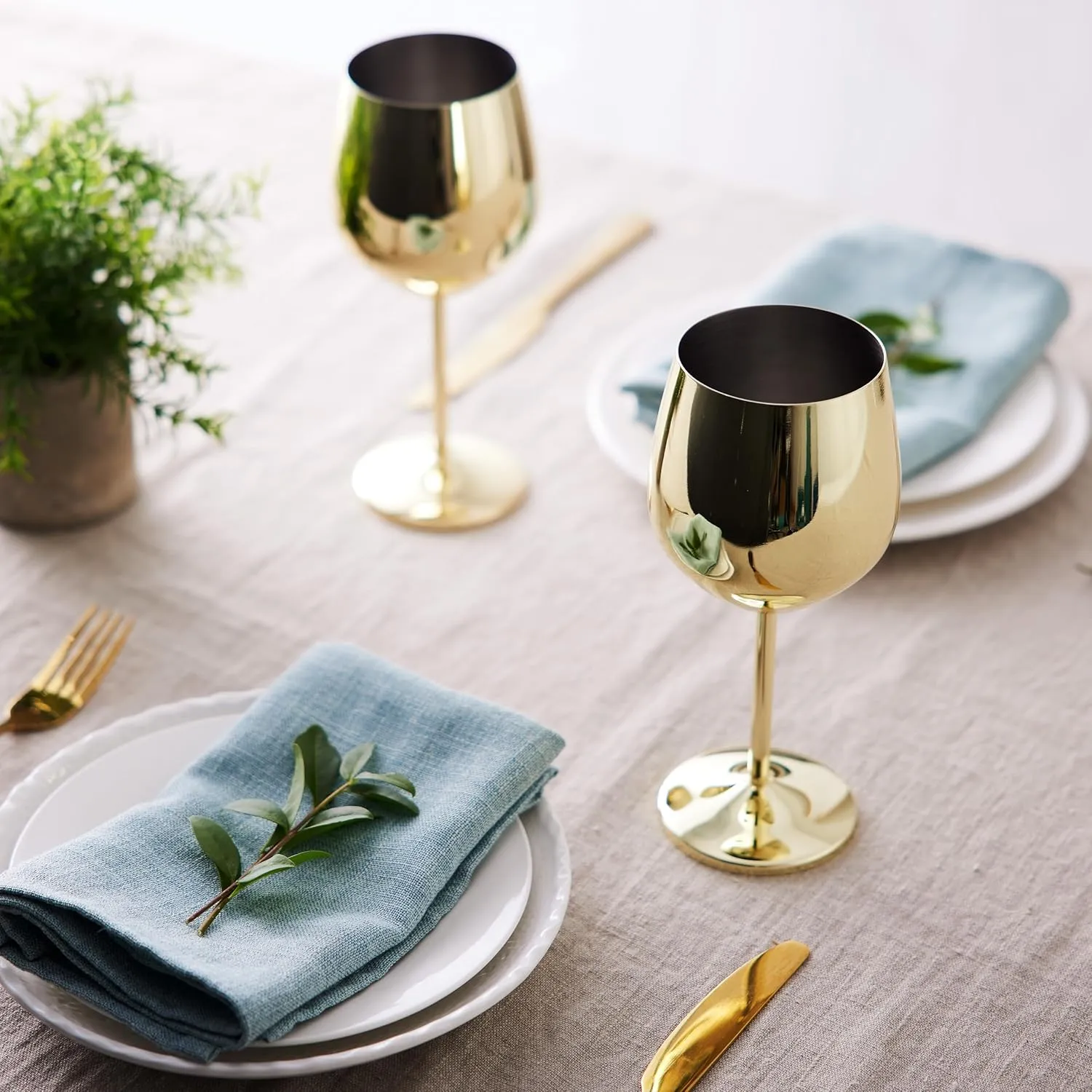 Oak & Steel - 2 Gold Stainless Steel Wine Glasses (18 Oz) Unbreakable Metal Wine Glasses, Wine Goblets with Gift Box for House Warming, Valentines, Anniversary