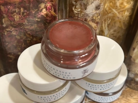 Organic Tallow & Honey Lip Balm (Natural Berry) - Long-Lasting Moisture, Natural Protection, Healing Formula - Tinted & Non-Tinted