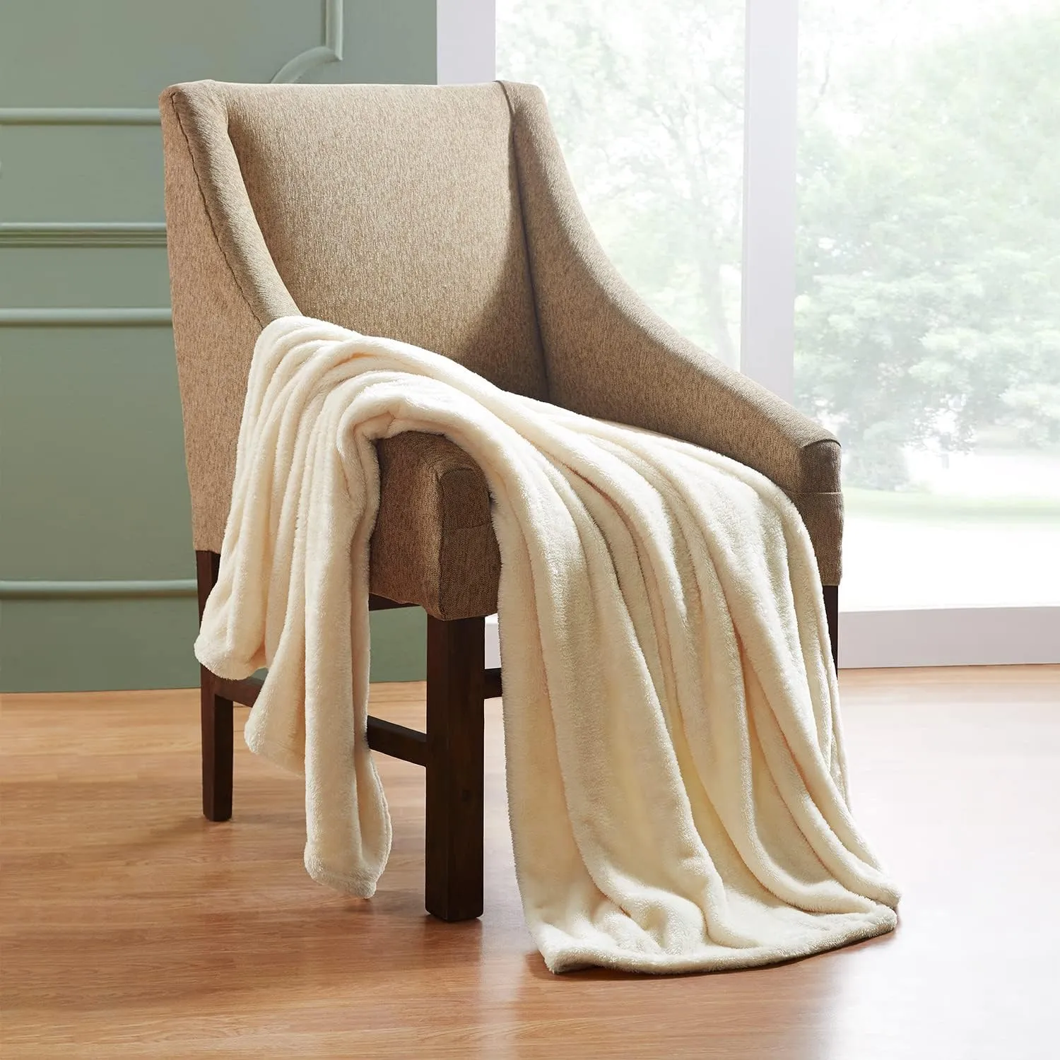 Superior Classic Solid Fleece Blanket, Thick, Cozy, Warm Blankets, Velvety Soft Plush Bedding and Sofa Throw, Cute Bedroom Decor, Fuzzy Cover, Medium Weight Comfort Essentials, Throw, Ivory
