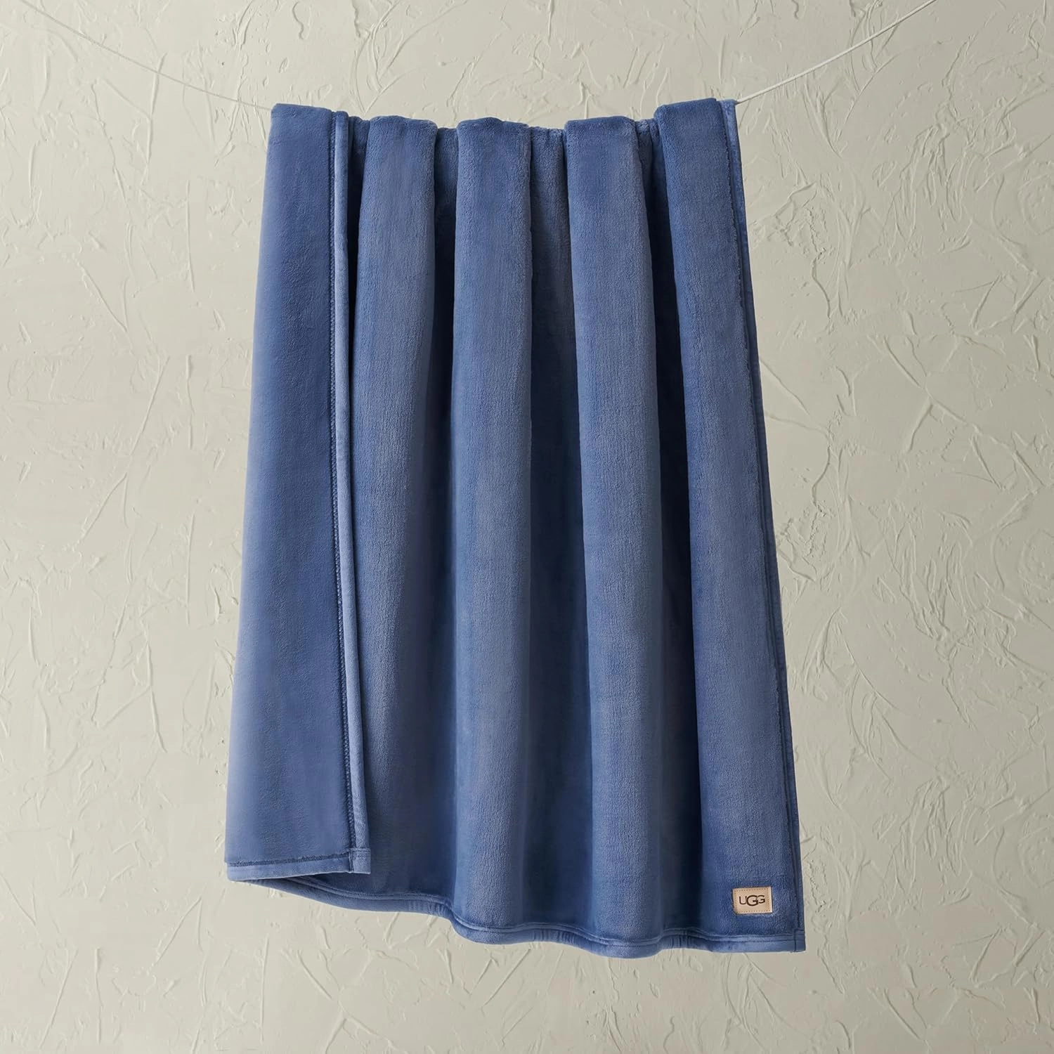 UGG Coco Plush Throw Blanket – Cozy Soft Fleece Blanket for Couch, Bed or Chair, Housewarming Gift for Women, Bedroom or Living Room Decor, Lightweight & Hypoallergenic, 50" x 70" Blue (Dart)