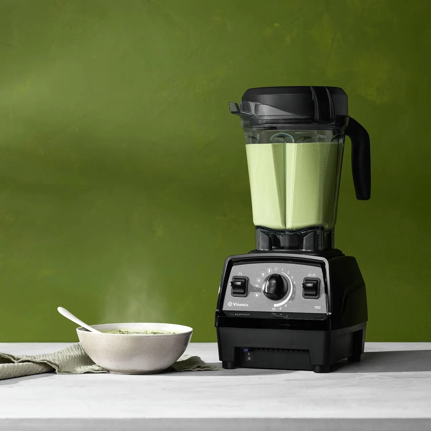 Vitamix Propel Series 750 Blender, Professional-Grade, 64-oz Low Profile Container, Red